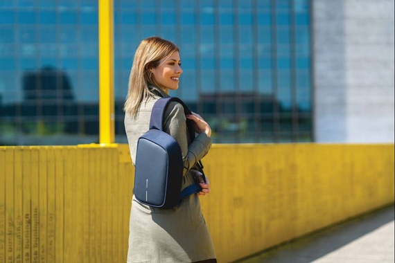 Plecak na jedno ramię XD Design Bobby Sling granatowy