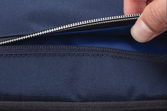 Plecak na jedno ramię XD Design Bobby Sling granatowy
