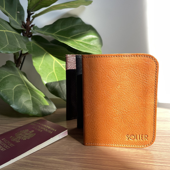 Etui na paszport skórzane Solier SW07A camel